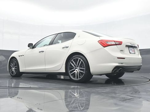 Used 2019 Maserati Ghibli S Q4 AWD/4WD image 28