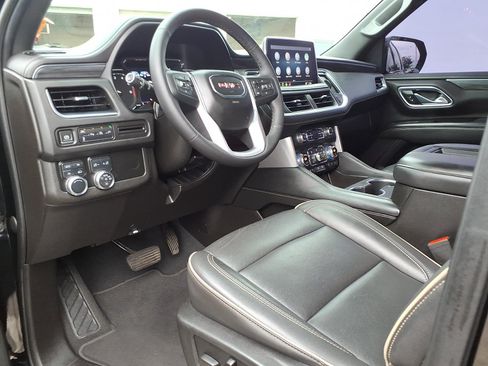 Certified 2021 GMC Yukon XL SLT AWD/4WD image 14