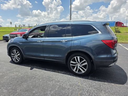 Used 2017 Honda Pilot Touring image 7
