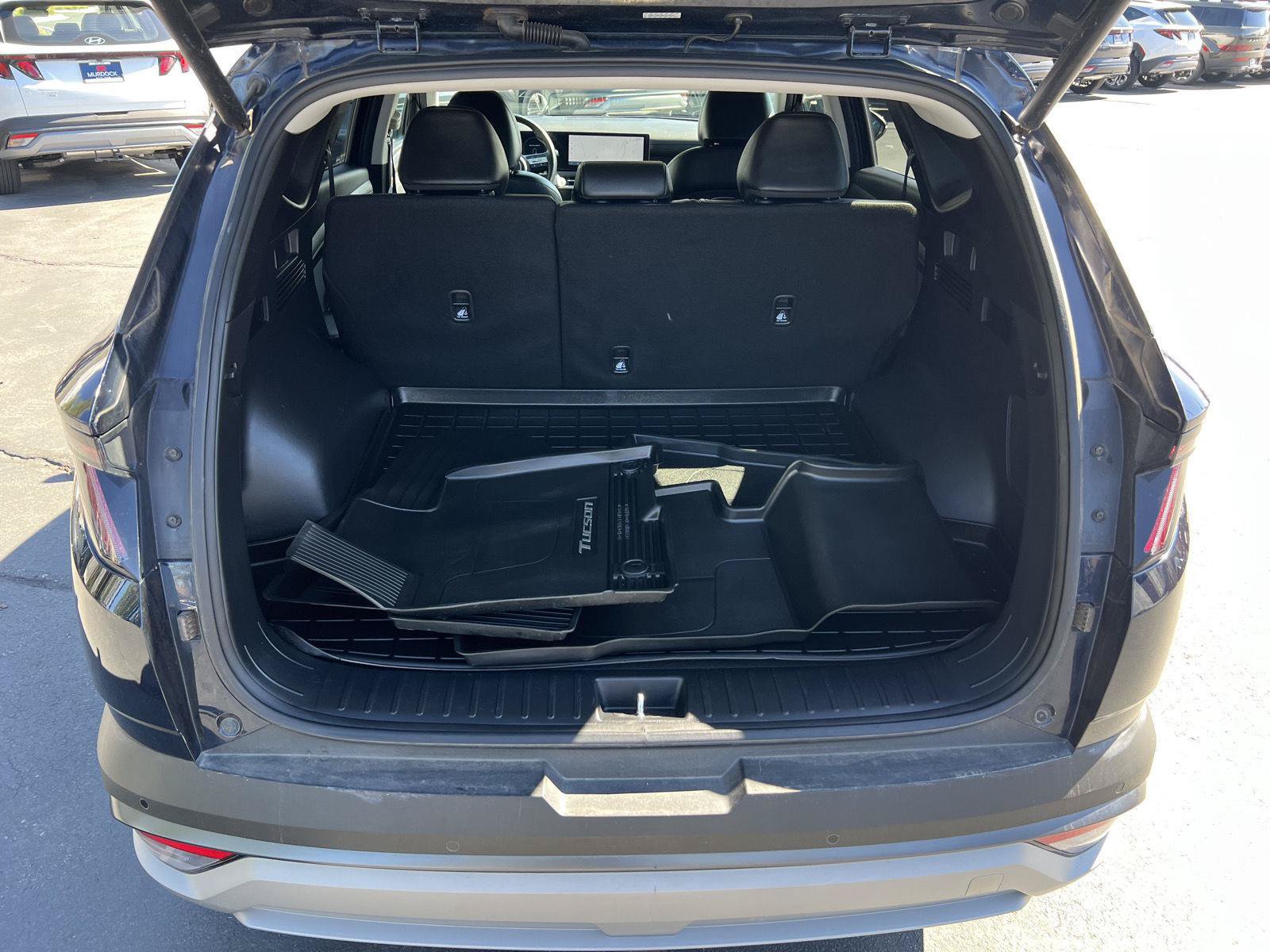 Certified 2025 Hyundai Tucson Limited AWD/4WD image 9