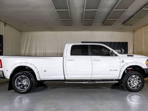Used 2022 RAM 3500 Big Horn image 5