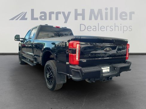 Certified 2025 Ford F350 Lariat w/ Black Appearance Package image 3
