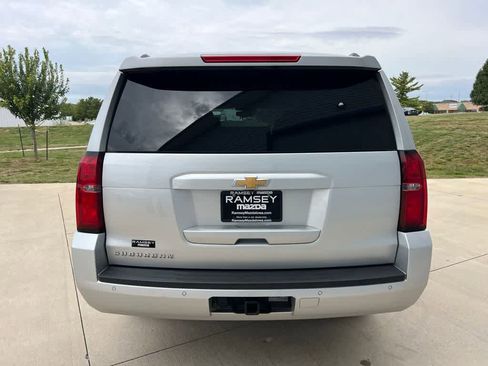 Used 2019 Chevrolet Suburban LT image 5