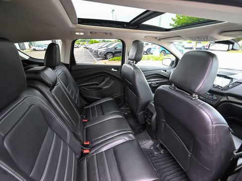 Used 2019 Ford Escape Titanium AWD/4WD image 27