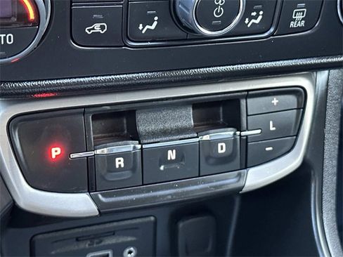 Used 2023 GMC Terrain Denali w/ Black Diamond Edition image 15