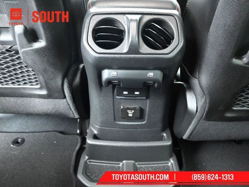 Used 2022 Jeep Wrangler Unlimited Rubicon w/ Xtreme Recon 35" Tire Package image 28