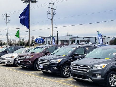 Used 2024 Ford Transit 150 Low Roof AWD image 17