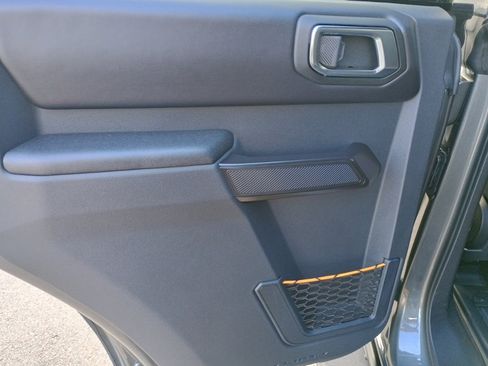 Used 2024 Ford Bronco Badlands image 14
