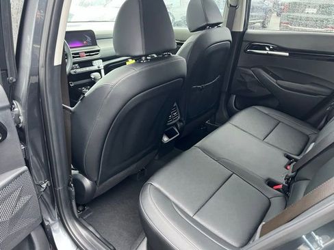 Certified 2025 Kia Seltos SX w/ SX Sunroof Package image 15