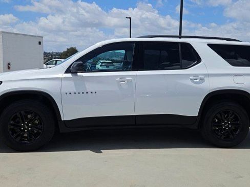 Used 2023 Chevrolet Traverse LS w/ Midnight/Sport Edition FWD image 5