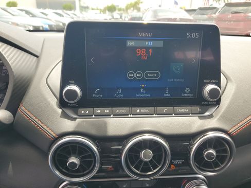 Used 2025 Nissan Sentra SR w/ Midnight Edition FWD image 15