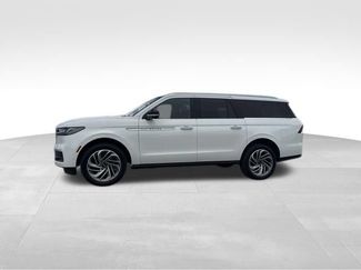 Used 2025 Lincoln Navigator L Reserve AWD/4WD video 2