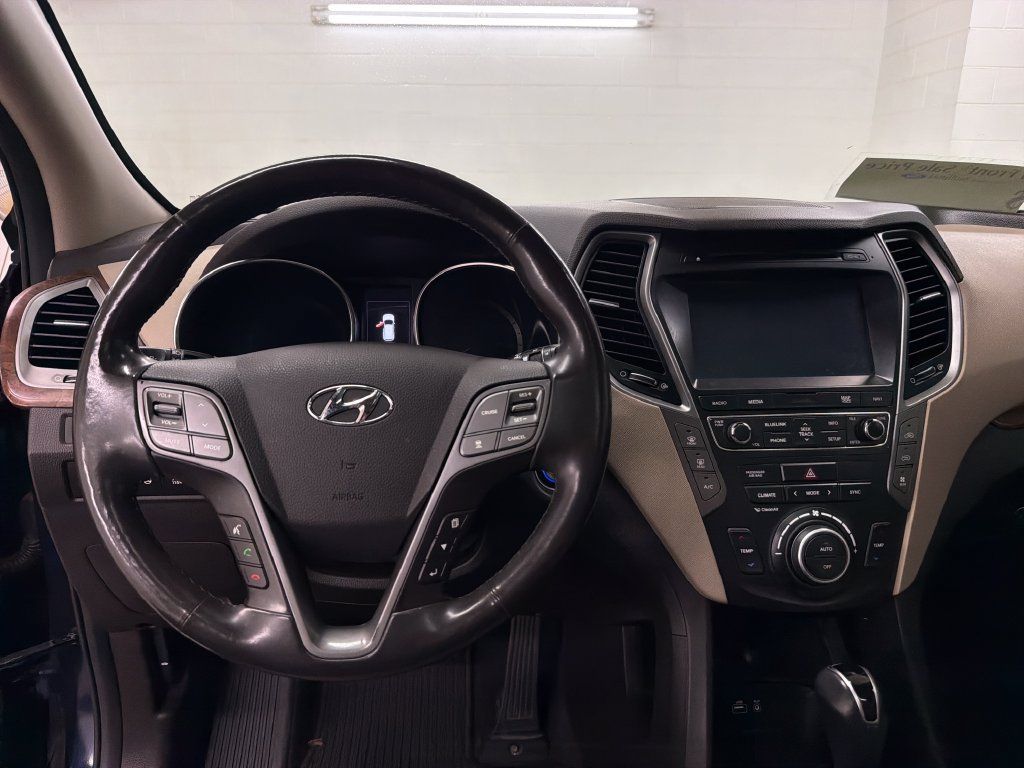 Used 2017 Hyundai Santa Fe Limited FWD image 9