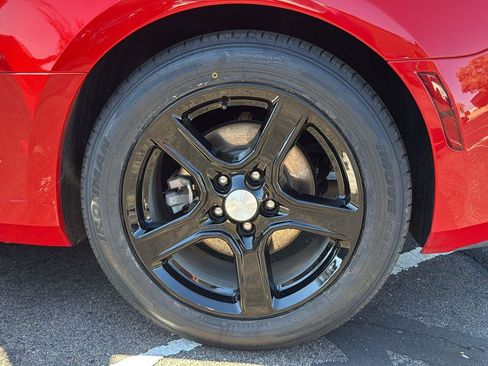 Used 2021 Chevrolet Camaro LT image 18