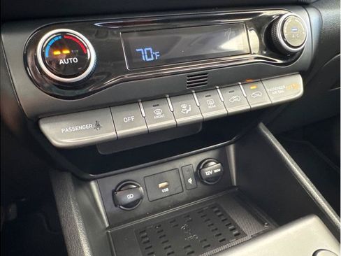 Used 2022 Hyundai Kona Limited AWD/4WD image 22