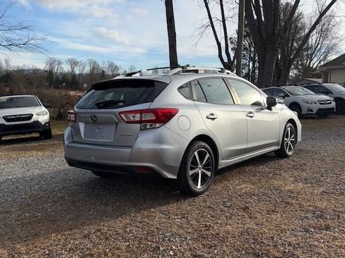 Used 2019 Subaru Impreza 2.0i Premium w/ Popular Package #2 image 6