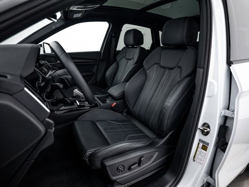 Certified 2024 Audi Q5 e Premium Plus image 15