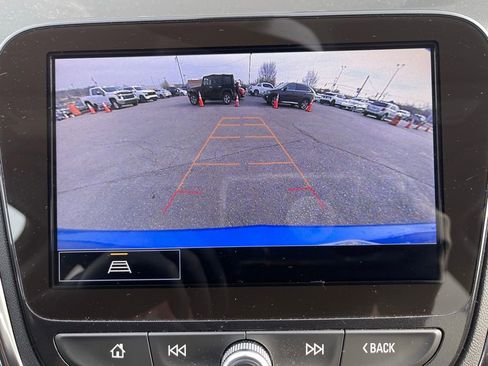 Used 2024 Chevrolet Equinox Premier image 9