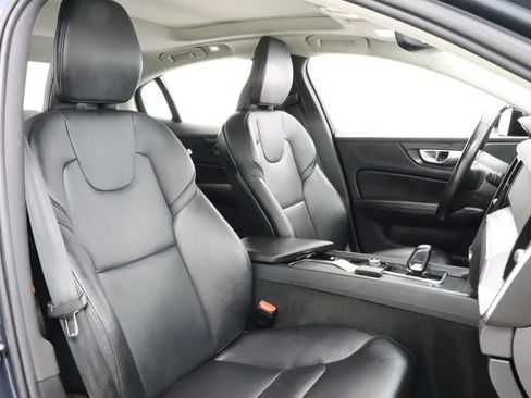 Used 2024 Volvo S60 B5 Core FWD image 25