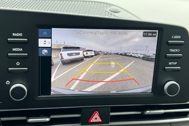New 2026 Hyundai Elantra Hybrid FWD image 17