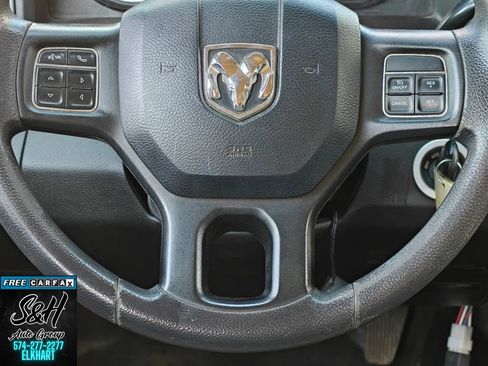 Used 2018 RAM 2500 Tradesman w/ Chrome Appearance Group AWD/4WD image 5
