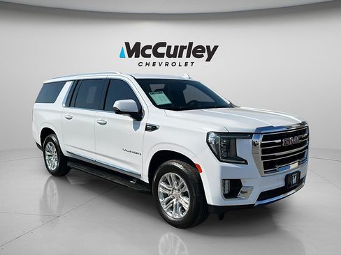 Used 2022 GMC Yukon XL SLT w/ SLT Premium Package AWD/4WD image 1