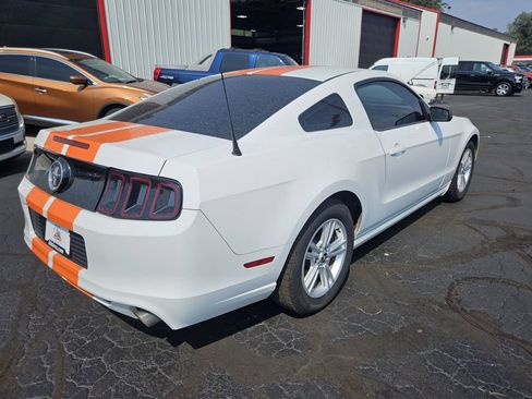 Used 2014 Ford Mustang Coupe RWD image 8