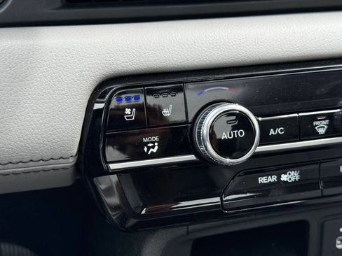 Used 2023 Honda Pilot Elite image 35