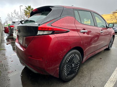 Certified 2024 Nissan Leaf SV Plus image 3