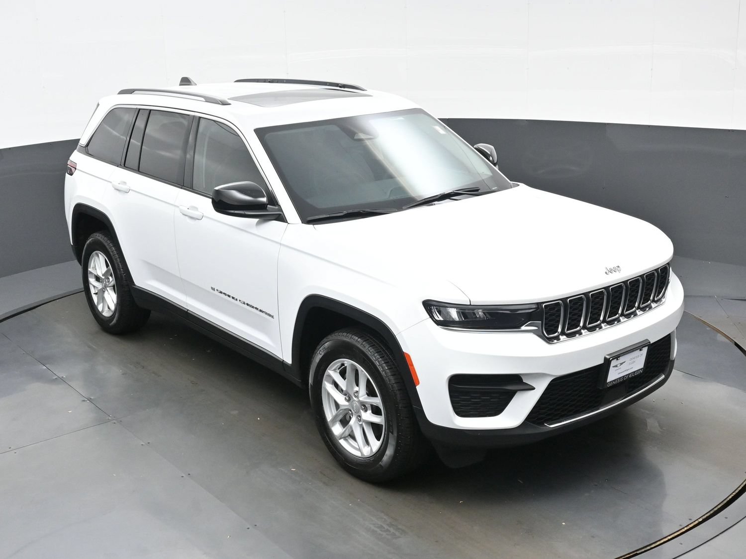 Used 2023 Jeep Grand Cherokee Laredo X AWD/4WD image 38