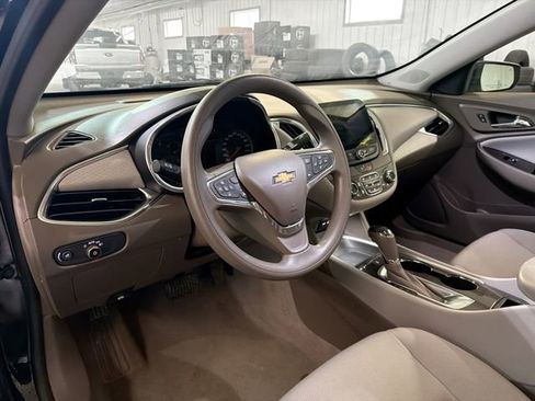 Used 2020 Chevrolet Malibu LT w/ Fleet LT Safety Plus Package FWD image 8