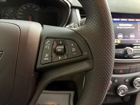 Used 2021 Chevrolet Trax LS w/ Tint and Cruise Package image 23