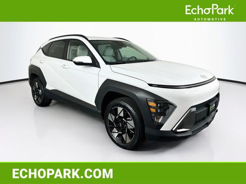 Used 2025 Hyundai Kona SEL AWD/4WD image 1