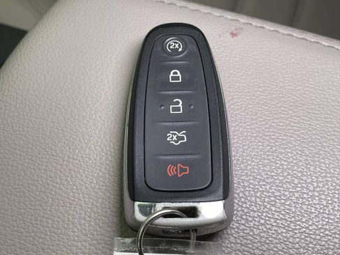 Used 2017 Ford Escape Titanium AWD/4WD image 40