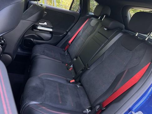 Used 2025 Mercedes-Benz GLA 35 AMG 4MATIC image 19