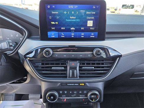 Used 2020 Ford Escape SE image 22