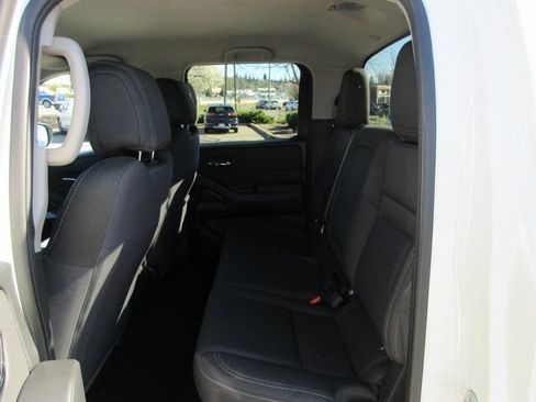 Used 2024 Nissan Frontier SV image 20