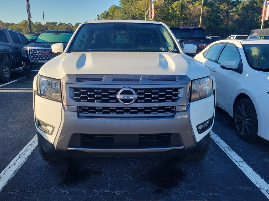 Used 2025 Nissan Frontier SV w/ SV Convenience Package RWD image 2