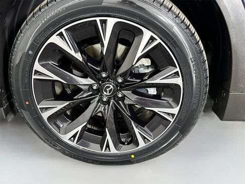 Used 2024 MAZDA CX-90 Plug-In Hybrid w/ Premium Plus image 34