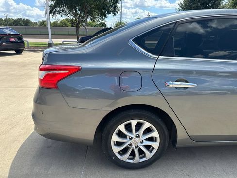 Used 2019 Nissan Sentra SV FWD image 10