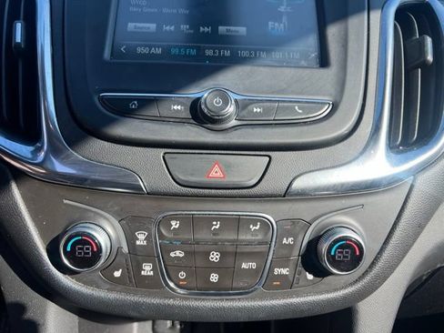 Used 2018 Chevrolet Equinox LT AWD/4WD image 28