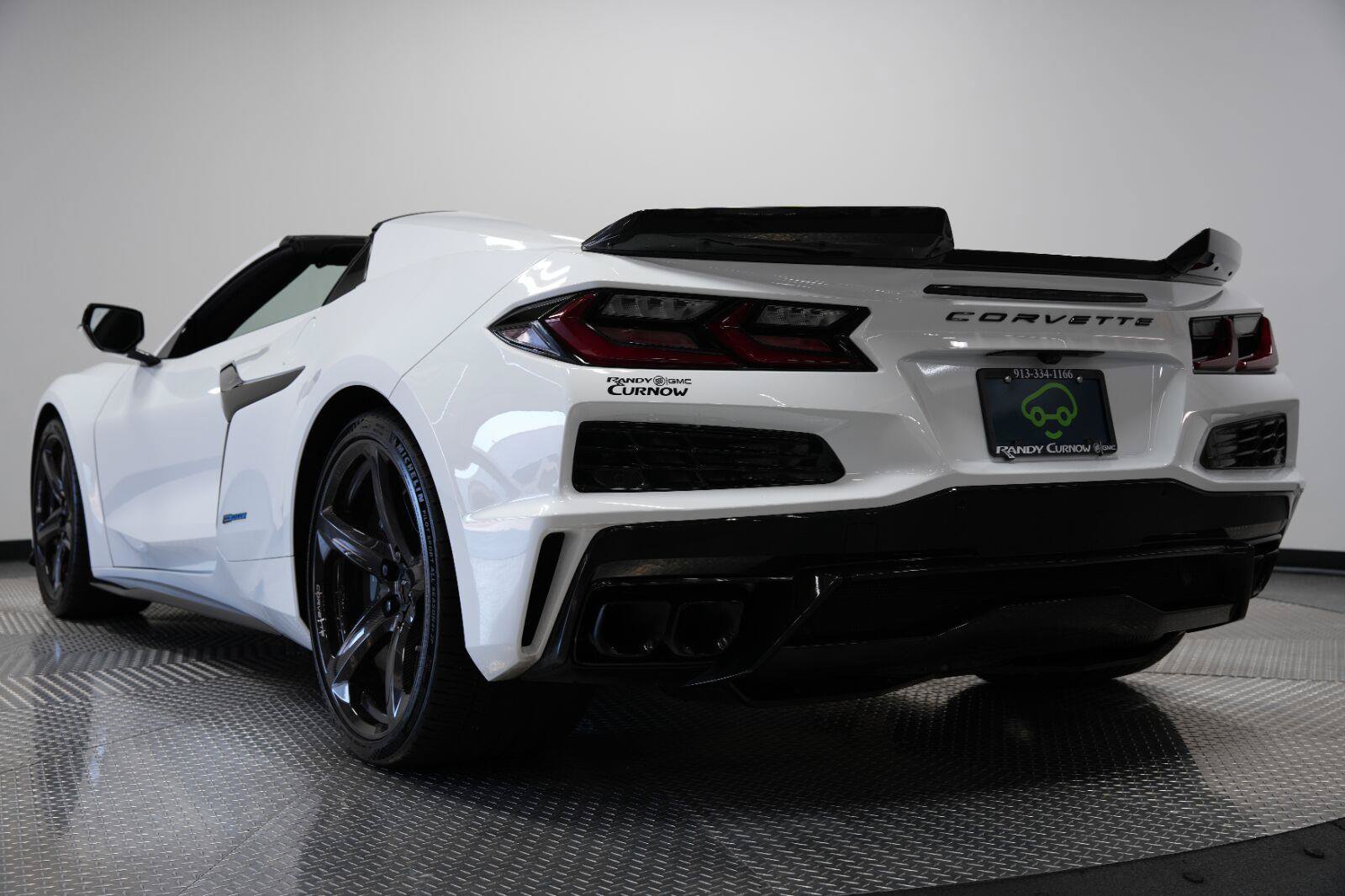 Used 2025 Chevrolet Corvette E-Ray w/ Stealth Interior Trim Package AWD/4WD image 37