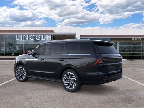New 2026 Lincoln Navigator Premiere AWD/4WD image 4