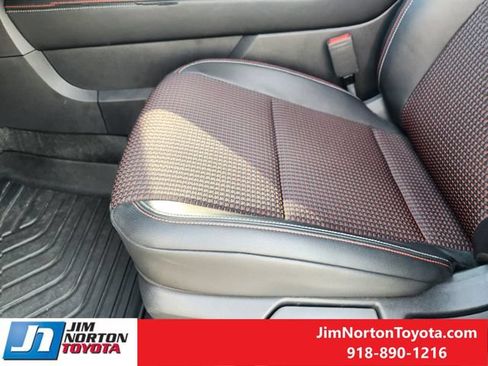 Used 2025 Nissan Kicks SR w/ SR Premium Package AWD/4WD image 26