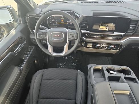 New 2026 GMC Sierra 1500 SLE image 10