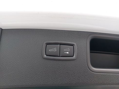 Certified 2026 Porsche Macan AWD/4WD image 15