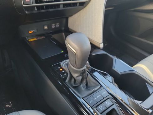Used 2025 Toyota Camry XLE w/ Premium Plus Package FWD image 21