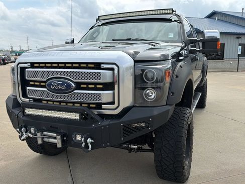 Used 2014 Ford F250 Platinum w/ FX4 Off-Road Package image 5