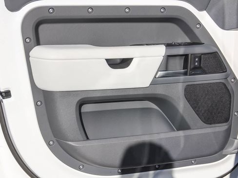 New 2026 Land Rover Defender 110 S image 18