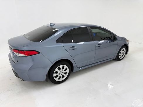 Used 2025 Toyota Corolla LE FWD image 41